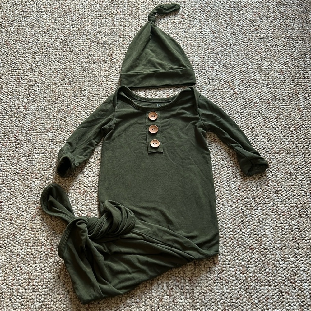 Caden Lane Knotted Gown & Hat